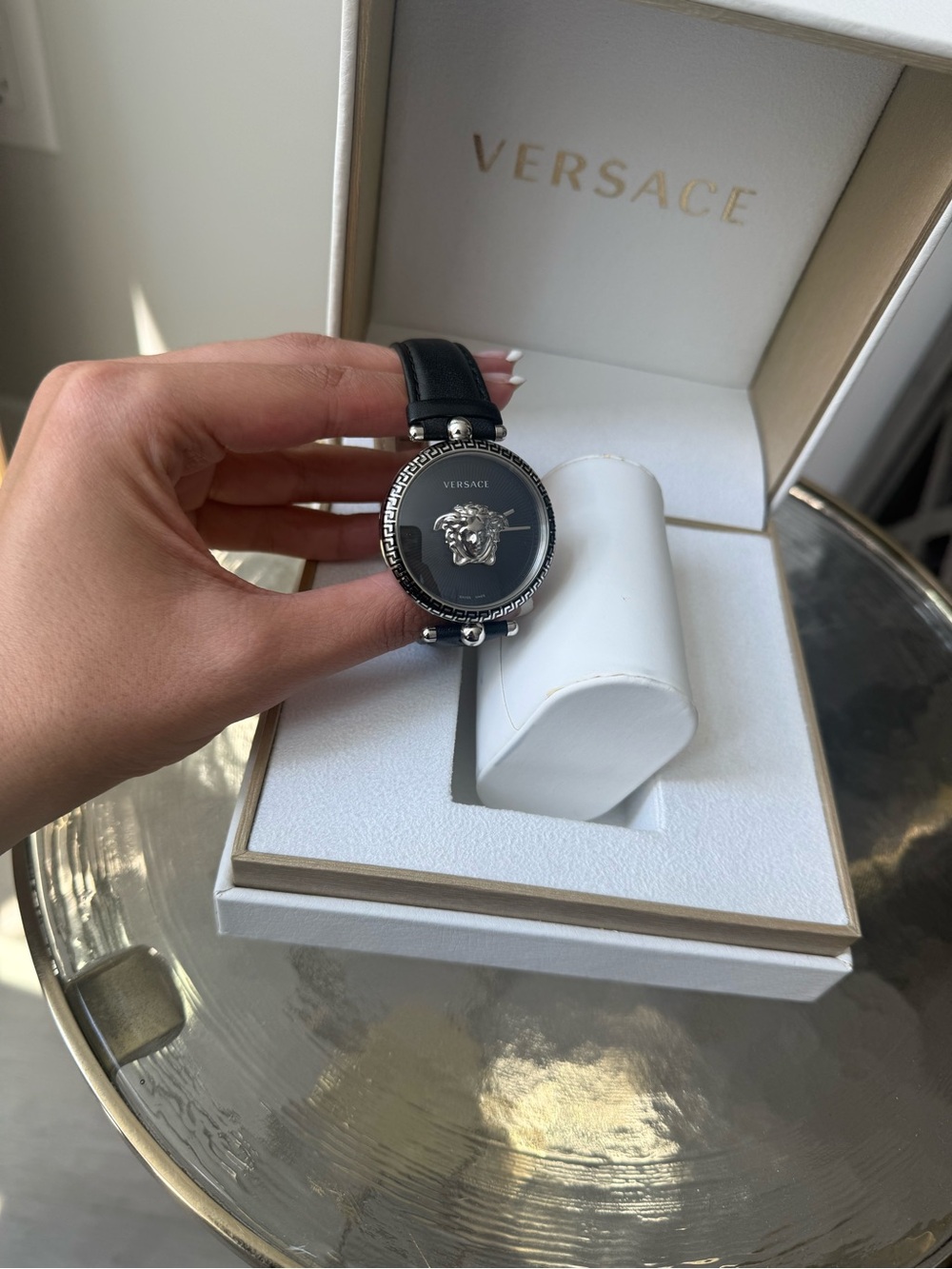 Versace Watch - Picture 6 of 8